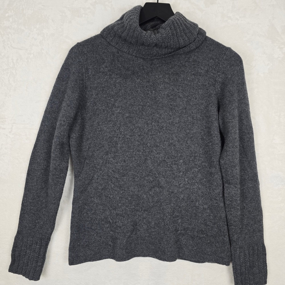 Ann Taylor 100% Cashmere Sweater Size M Gray Turtleneck Long Sleeve Pullover